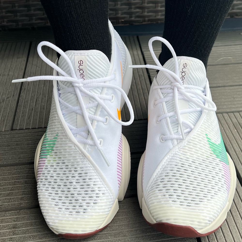 NIKE runners